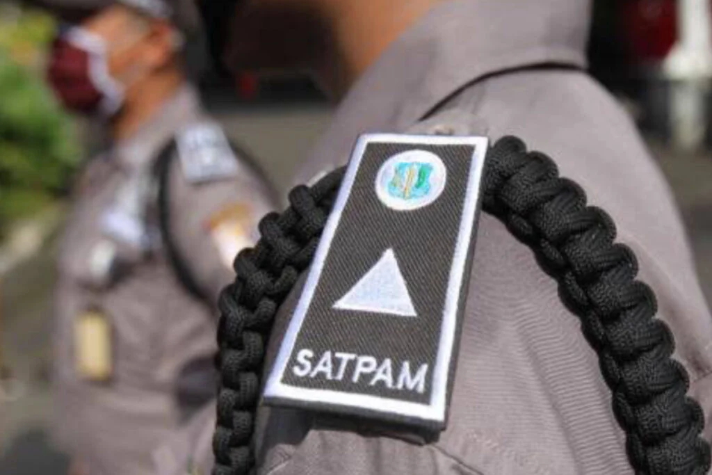 Besaran Gaji Satpam Bank BNI Terbaru – Panduan Lengkap 2024 4 Gaji Satpam Bank BCA, BNI, BRI, dan Mandiri, Segini Besarannya