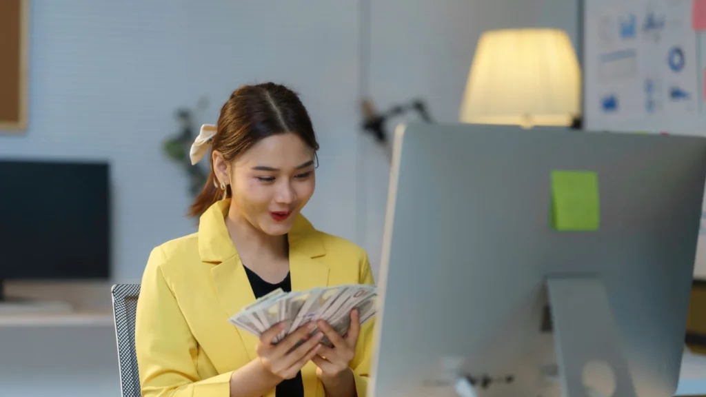 Gaji Admin Operasional: Kisaran, Faktor Penentu, dan Cara Negosiasi yang Efektif 3 Cara Menegosiasikan Gaji di Perusahaan Indonesia: Tips dan Trik | okku