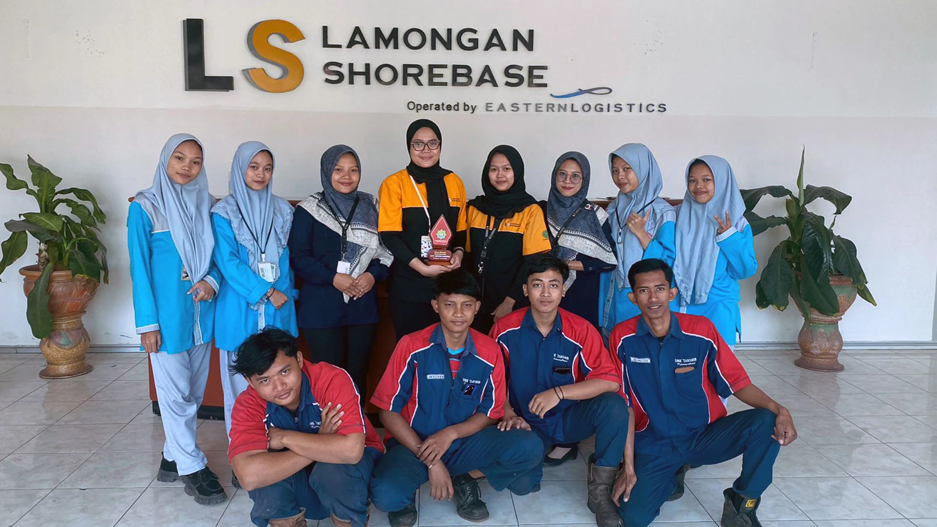 gaji lamongan shorebase: Gambaran Umum dan Faktor Penentu
