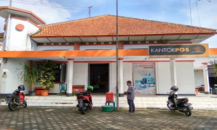 Perbandingan Gaji Oranger Pos Indonesia dengan Pos Lain di Indonesia